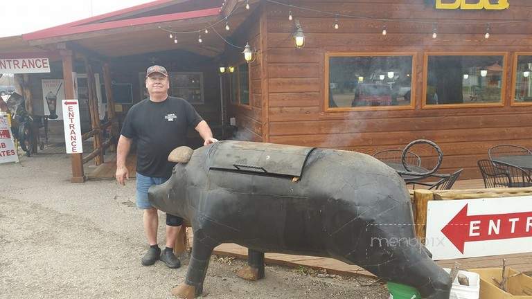 Hart's Firehouse BBQ - Lampasas, TX