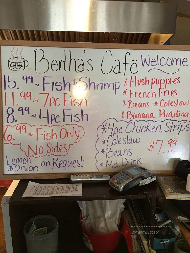 Bertha's Cafe - Maydelle, TX