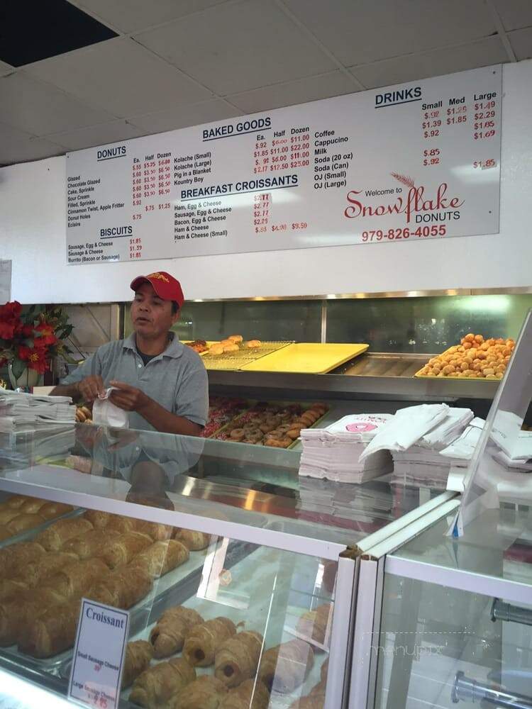 Snowflake Donuts - Hempstead, TX