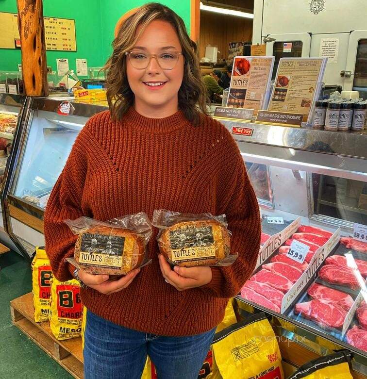 Tuttle's Grocery & Market - Woodsboro, TX