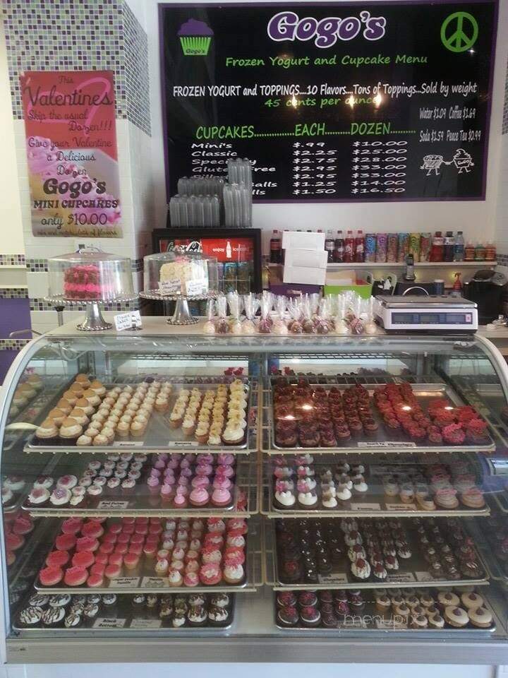 Gogo's Frozen Yogurt and Cupcakes - Temple, TX