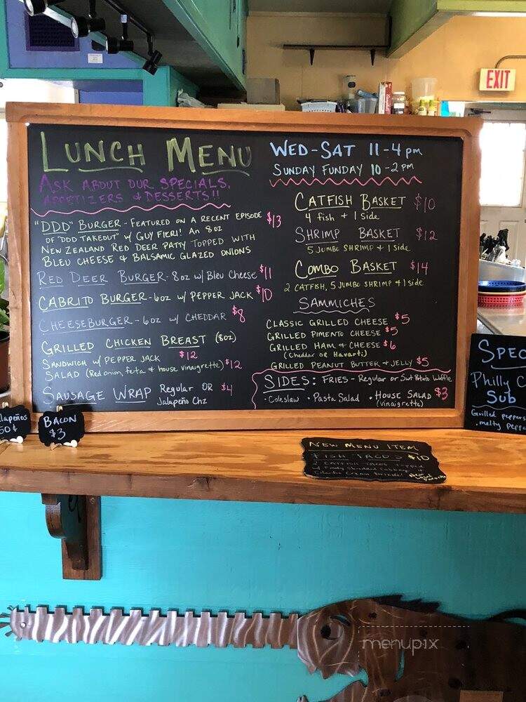 Mac and Ernie's Roadside Eatery - Tarpley, TX