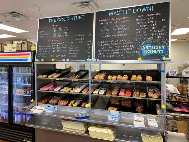 Daylight Donuts - Jarrell, TX